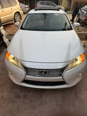 Lexus ES 2015 White