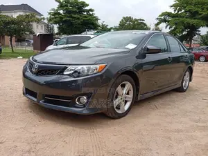 Toyota Camry 2012 Gray