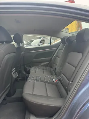 Hyundai Elantra 2018 Blue