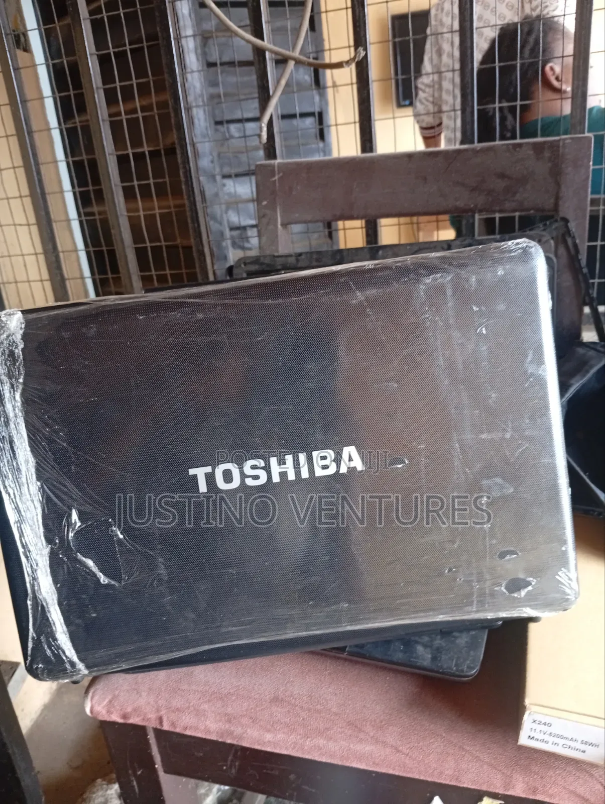 Laptop Toshiba Satellite C665 4GB Intel Core i3 HDD 320GB