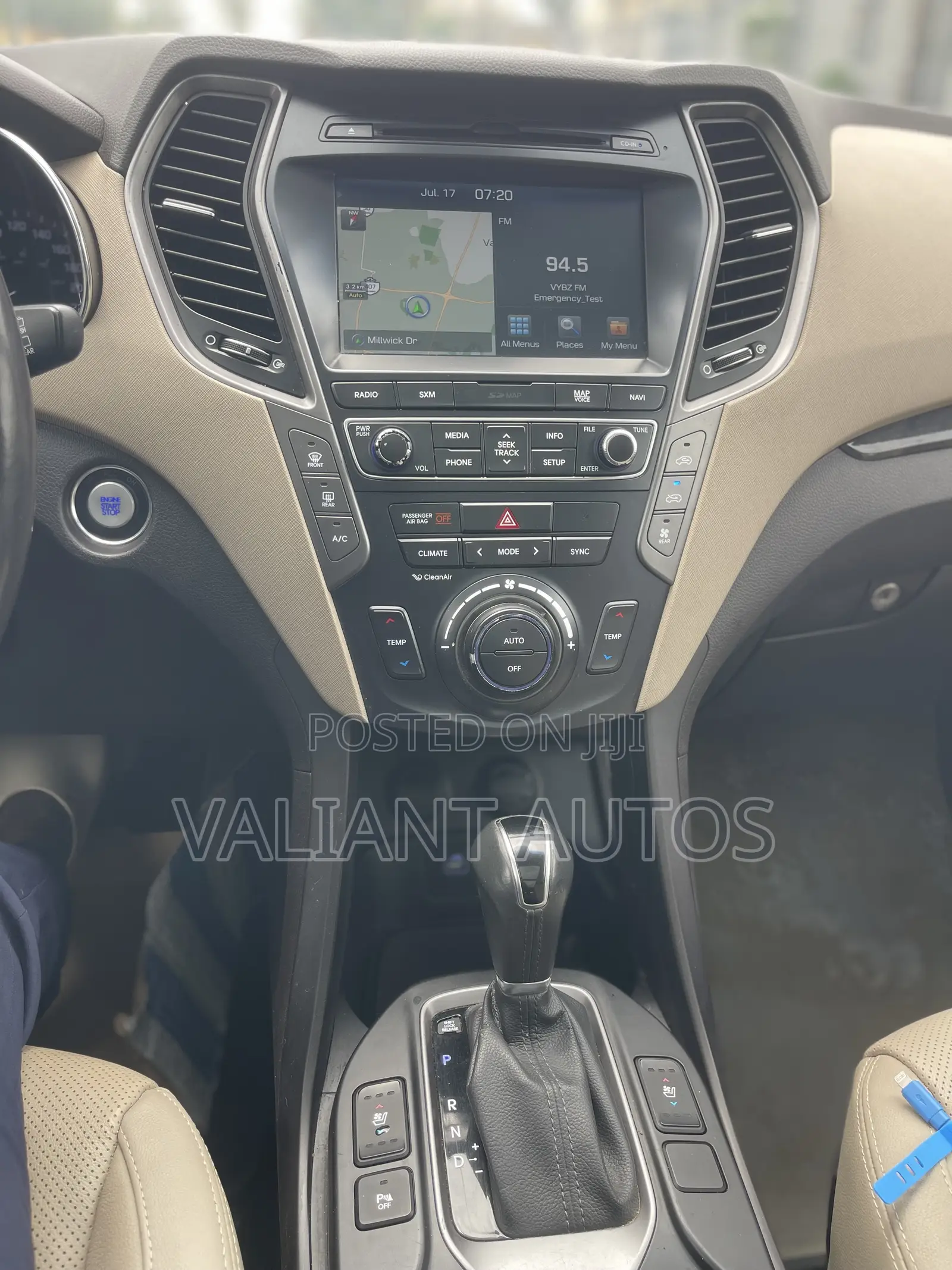 Hyundai Santa Fe 2018 White