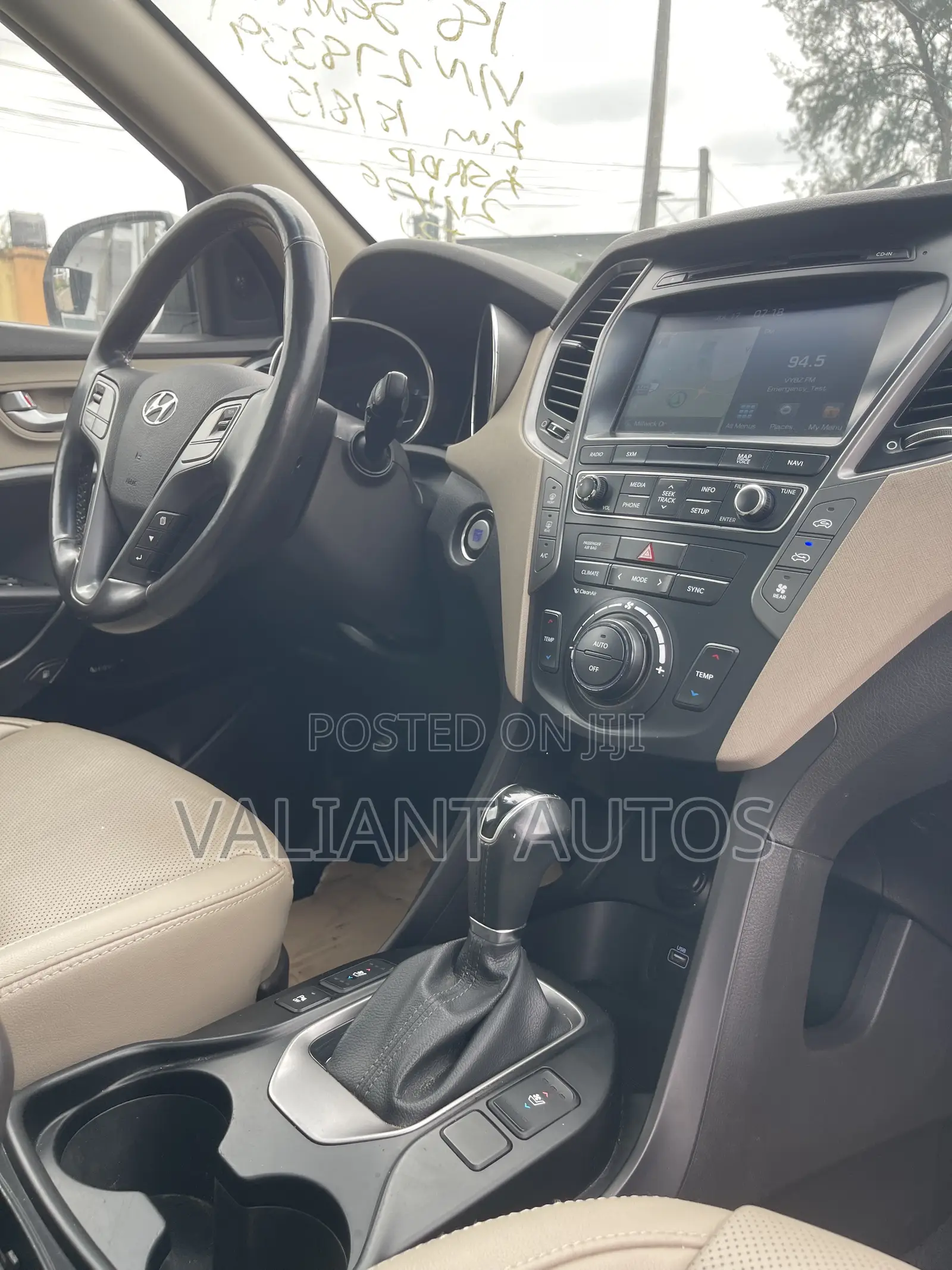 Hyundai Santa Fe 2018 White