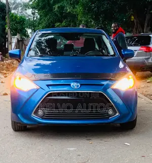 Toyota Yaris 2016 Blue