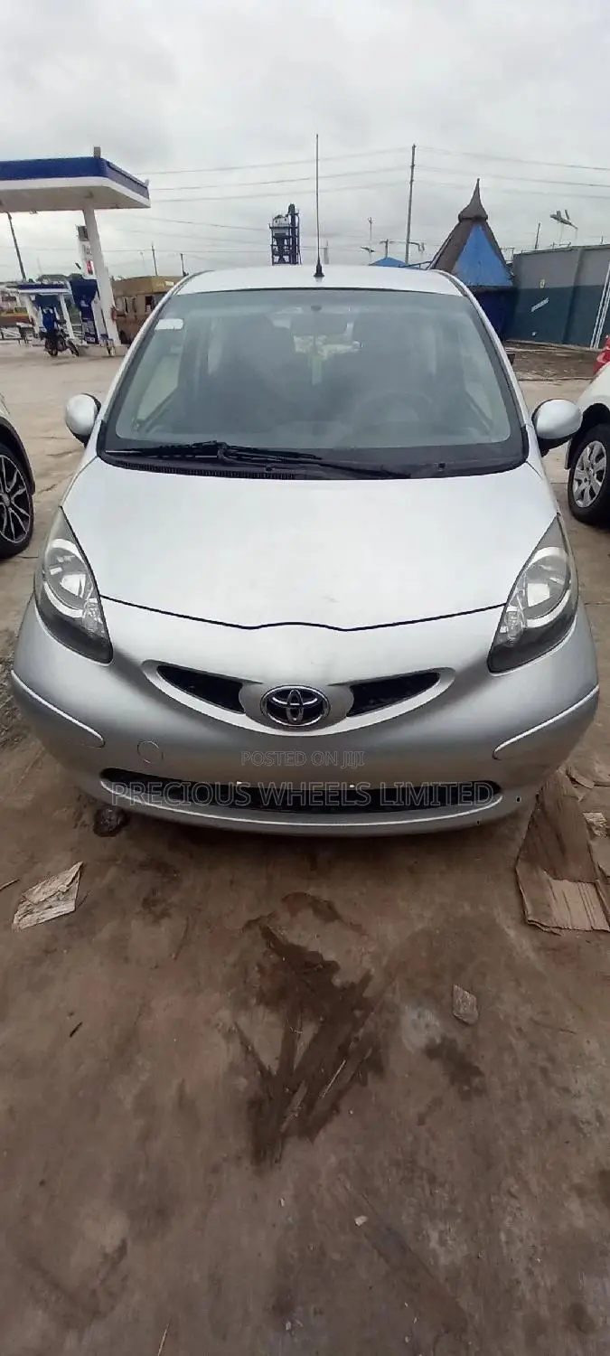 Toyota Aygo 2010 Silver