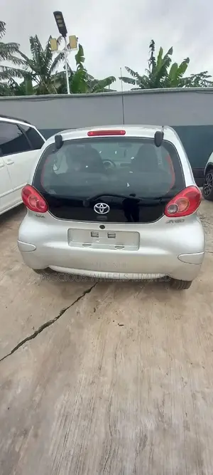 Toyota Aygo 2010 Silver