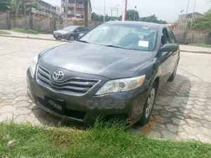 Toyota Camry 2011 Gray
