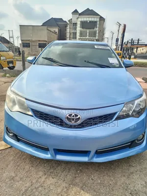 Toyota Camry SE 4dr Sedan (2.5L 4cyl 6A) 2012 Blue