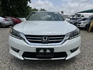 Honda Accord Touring V-6 4dr Sedan (3.5L 6cyl 6A) 2014 White