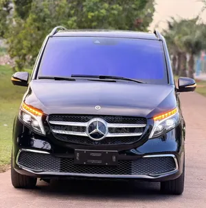 Mercedes-Benz V-Class 2023 Black