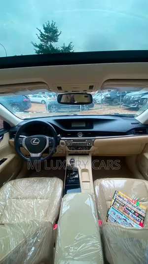 Lexus ES 2014 White