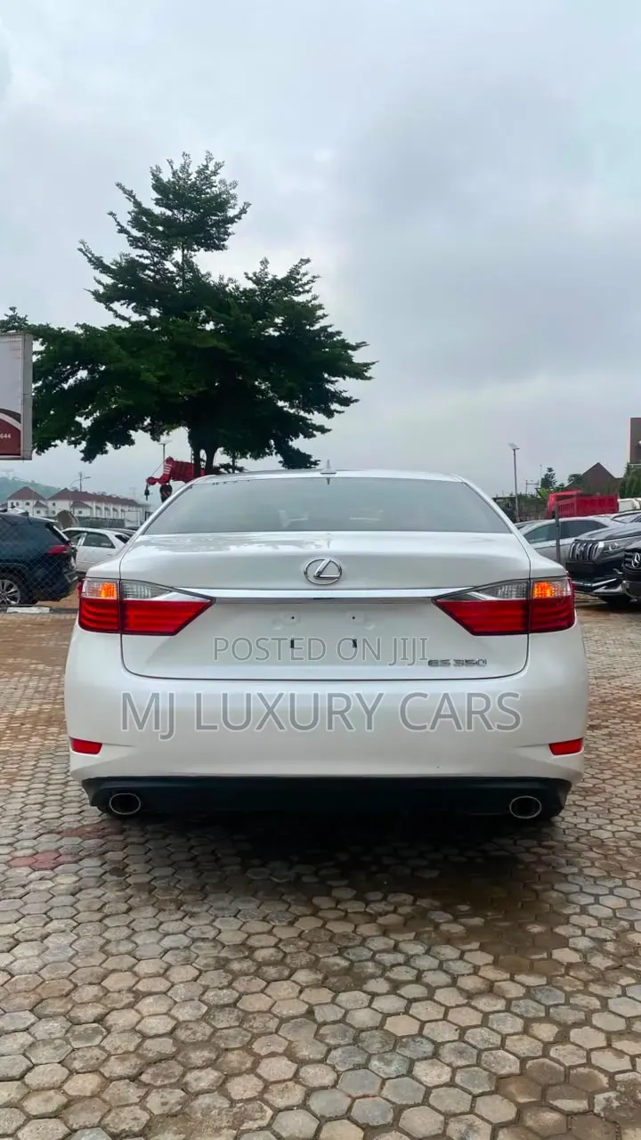 Lexus ES 2014 White