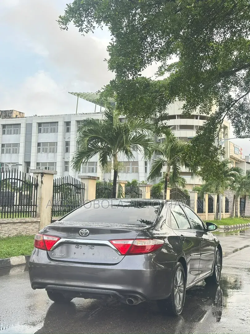 Toyota Camry 2017 Gray