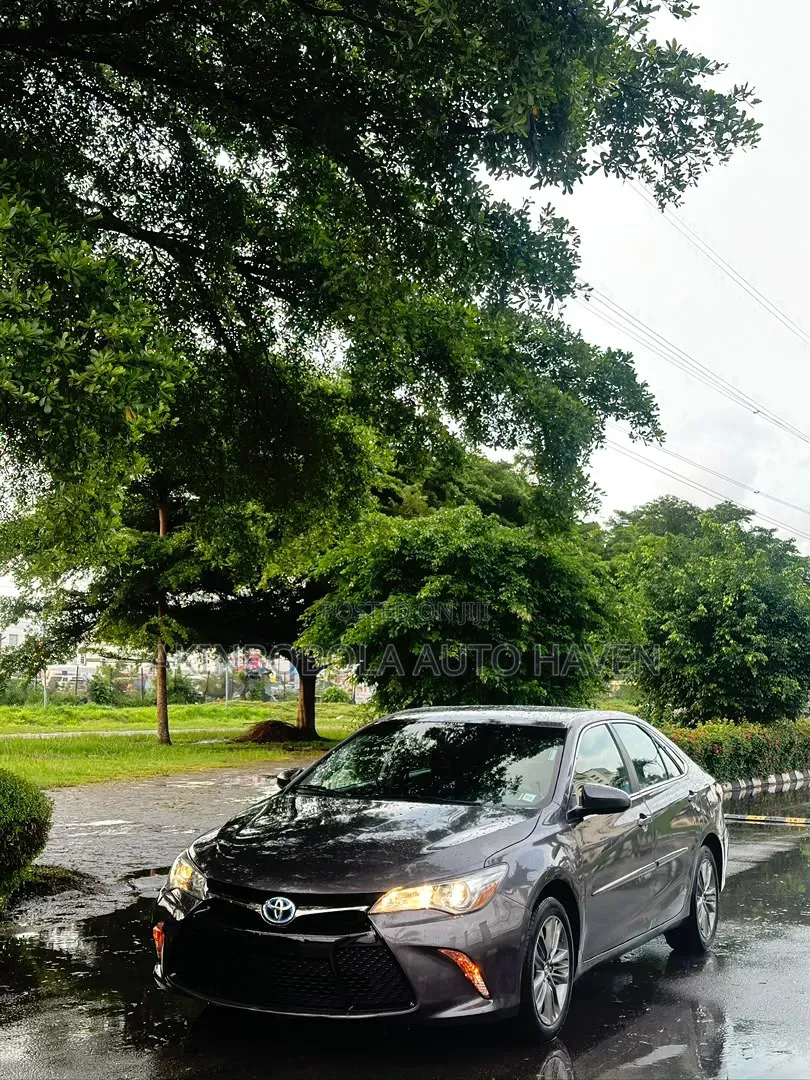 Toyota Camry 2017 Gray