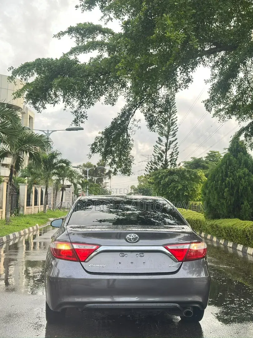 Toyota Camry 2017 Gray