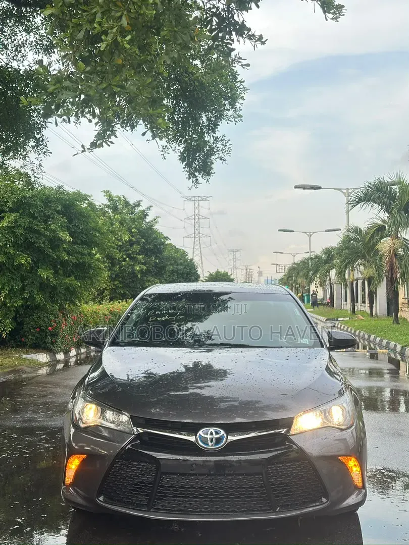 Toyota Camry 2017 Gray
