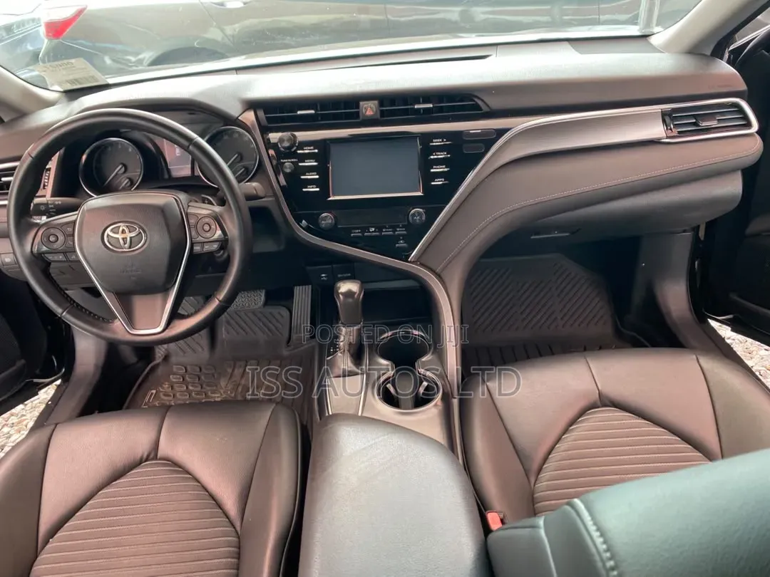 Toyota Camry 2018 Black
