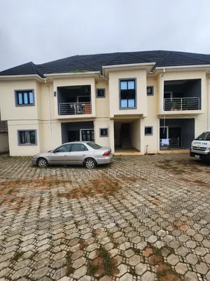 2bdrm Block of Flats in Close To Living for rent