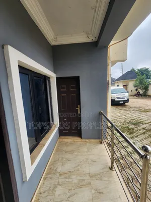 2bdrm Block of Flats in Close To Living for rent