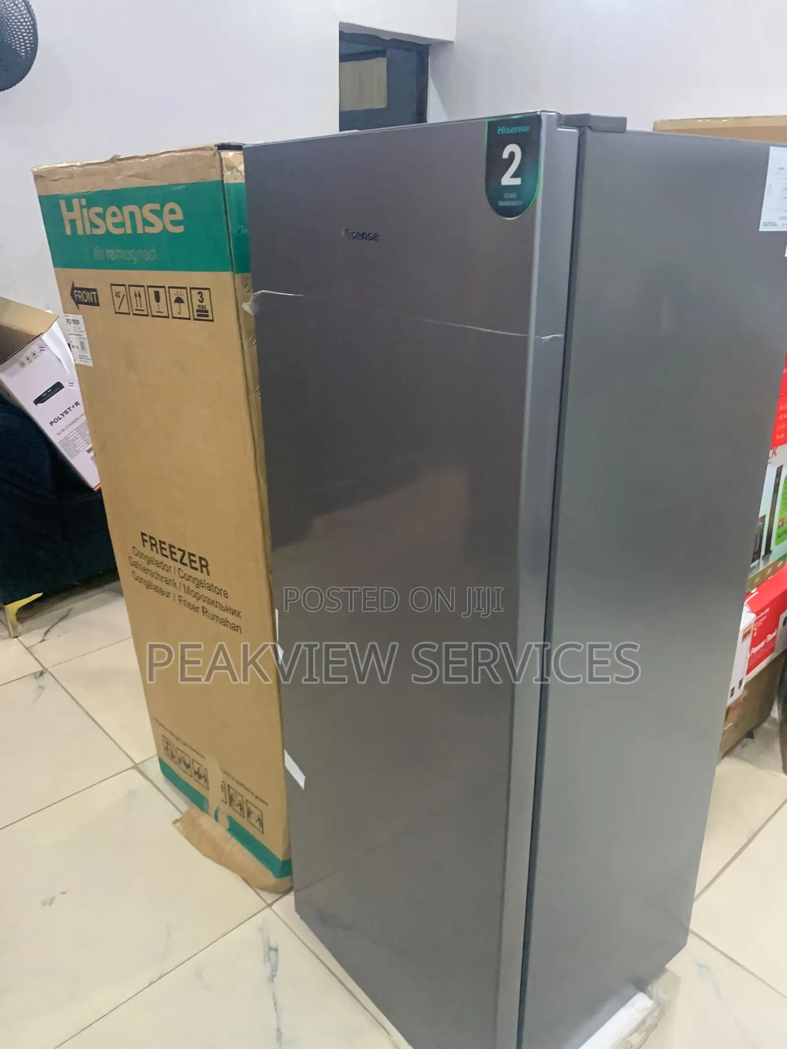Hisense Standing Freezer With Door Basket RS189DR