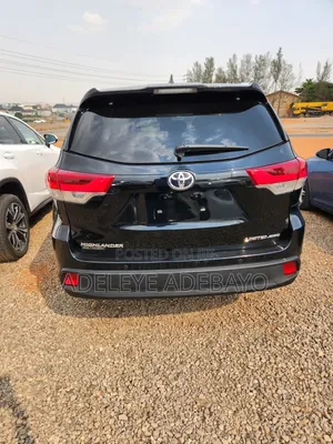 Toyota Highlander 2016 Black
