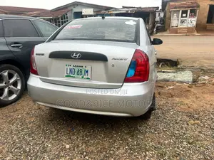Hyundai Accent 2009 Silver