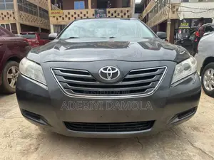 Toyota Camry SE 4dr Sedan (2.4L 4cyl 5A) 2008 Gray