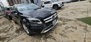 Mercedes-Benz GLA 250 2017 Black