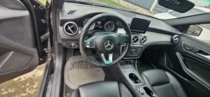 Mercedes-Benz GLA 250 2017 Black