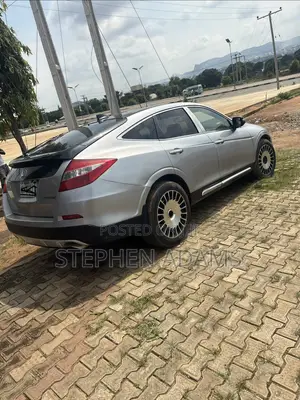 Honda Crosstour 2012 Gray