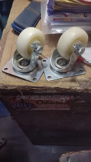 70mm White Pullet Wheel #8000