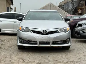 Toyota Camry SE 4dr Sedan (3.5L 6cyl 6A) 2014 Silver