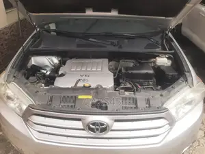 Toyota Highlander 2012 Silver