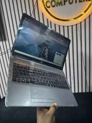 New Laptop HP 250 G7 8GB Intel Core i5 SSD 256GB