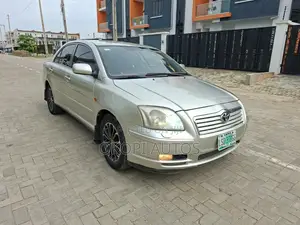 Toyota Avensis 2004 Silver