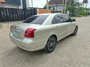 Toyota Avensis 2004 Silver