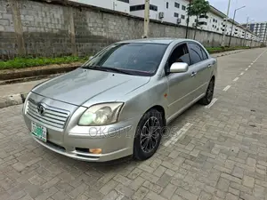 Toyota Avensis 2004 Silver
