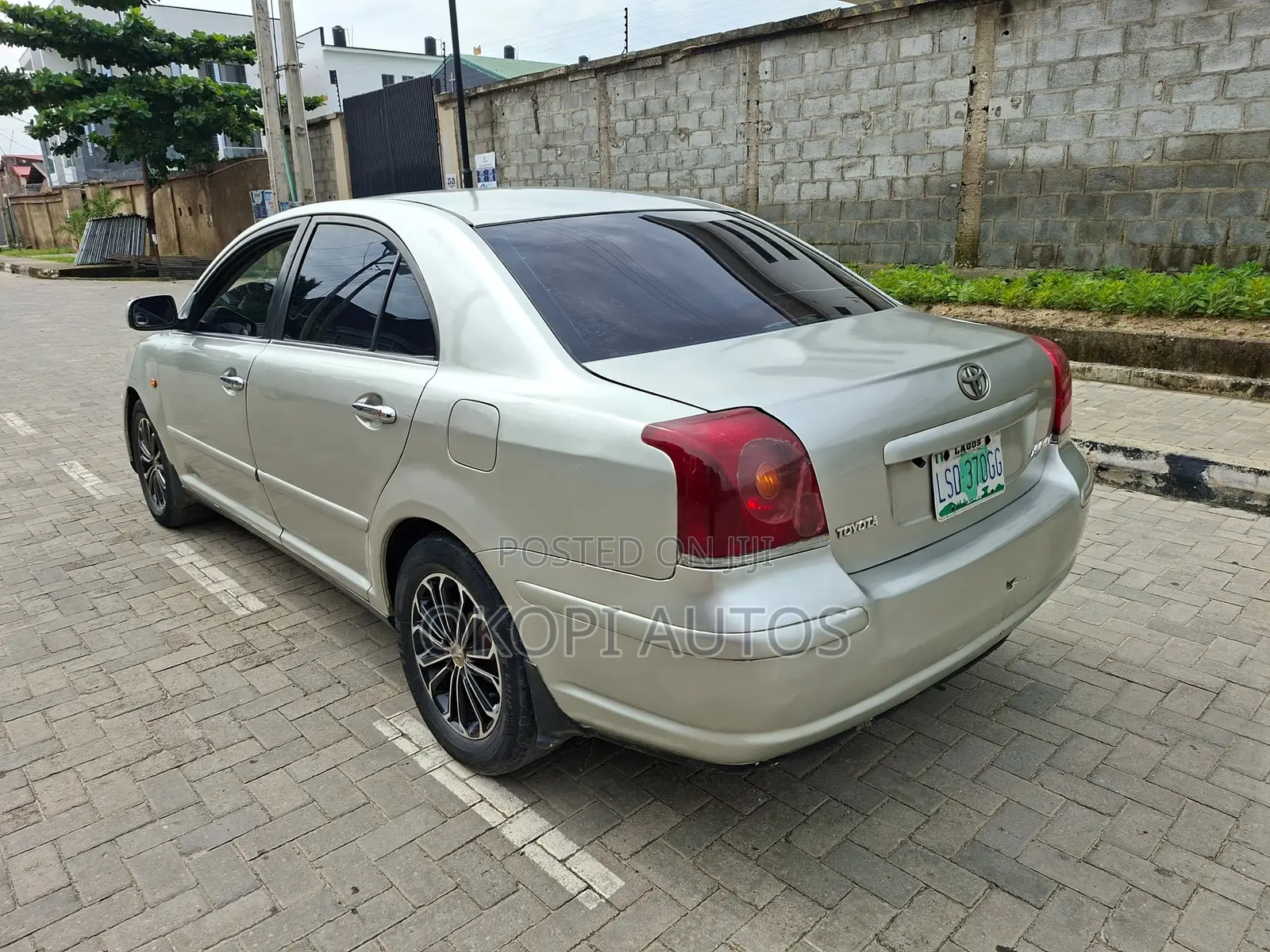 Toyota Avensis 2004 Silver