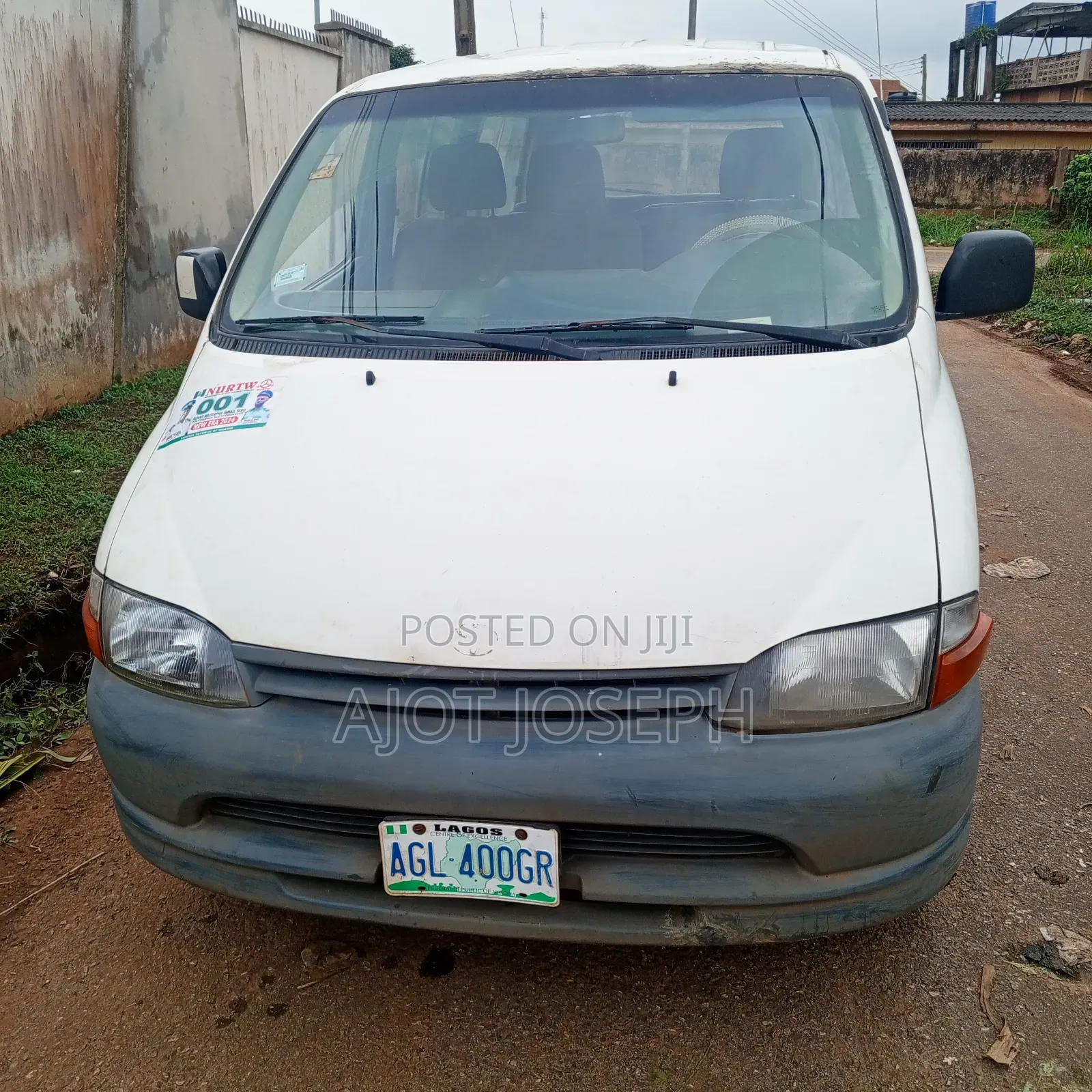 Toyota HiAce 2002 White