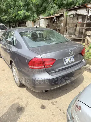 Volkswagen Passat 2014 Gray