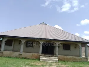 Furnished 4bdrm Bungalow in Igbogbo Estate for sale