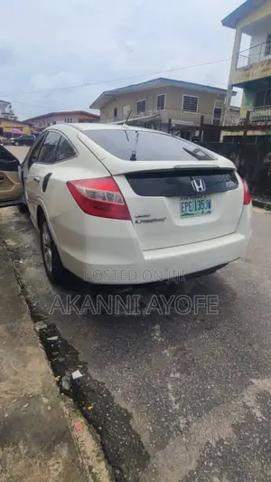 Honda Crosstour 3.5 AWD 2011 White