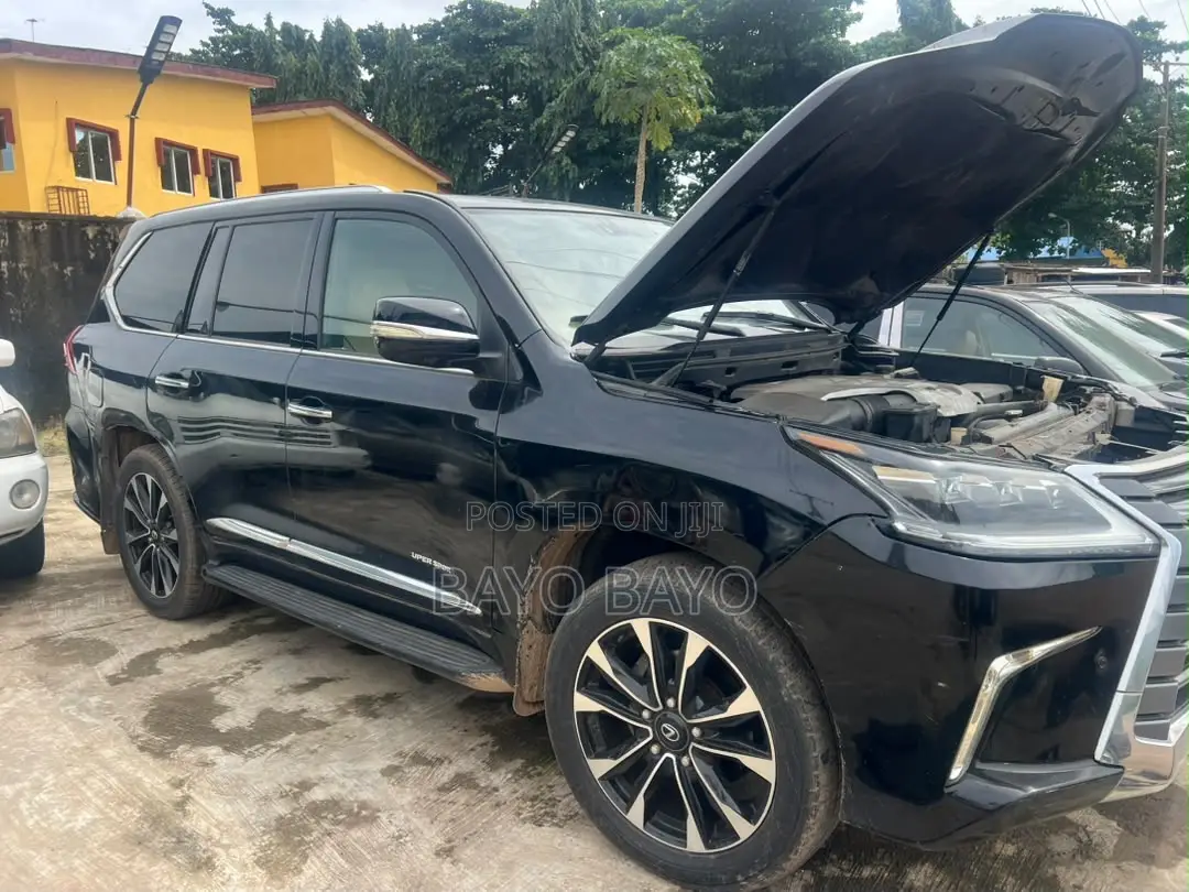 Lexus LX 570 2010 Black
