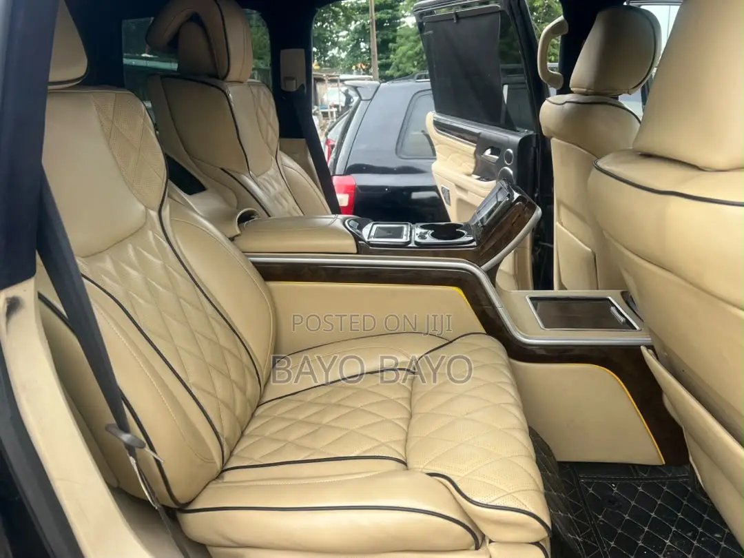 Lexus LX 570 2010 Black