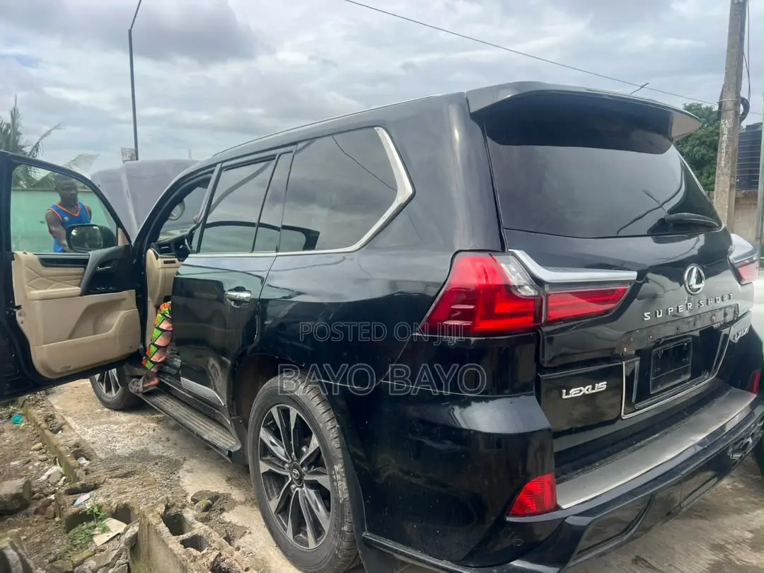 Lexus LX 570 2010 Black
