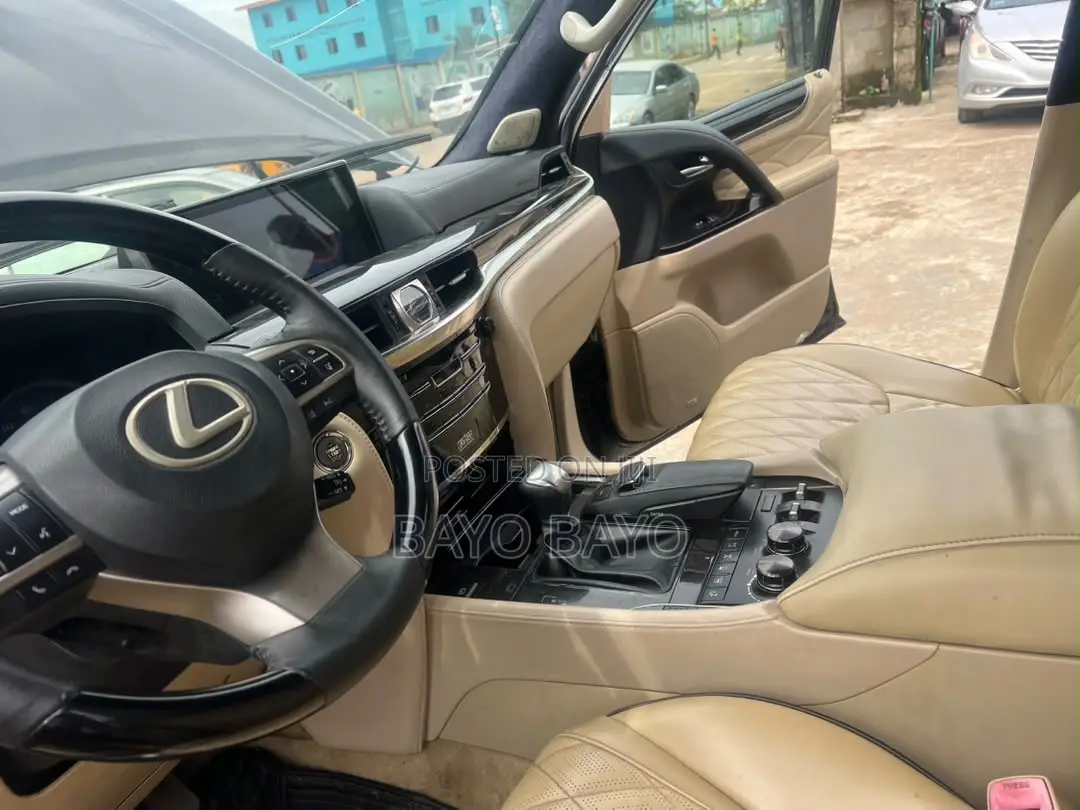 Lexus LX 570 2010 Black