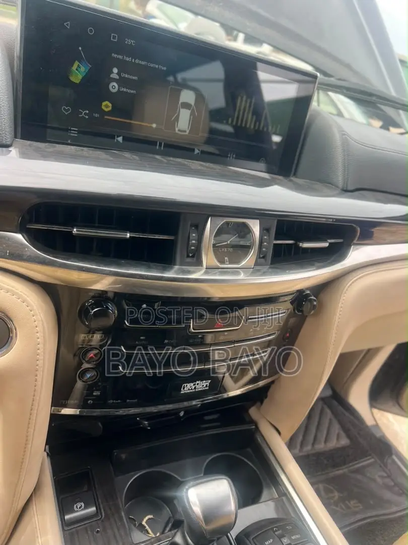 Lexus LX 570 2010 Black