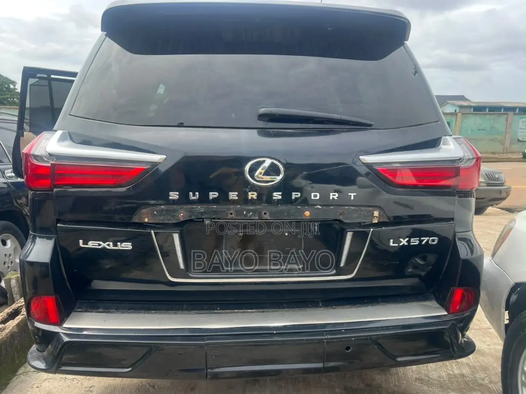 Lexus LX 570 2010 Black