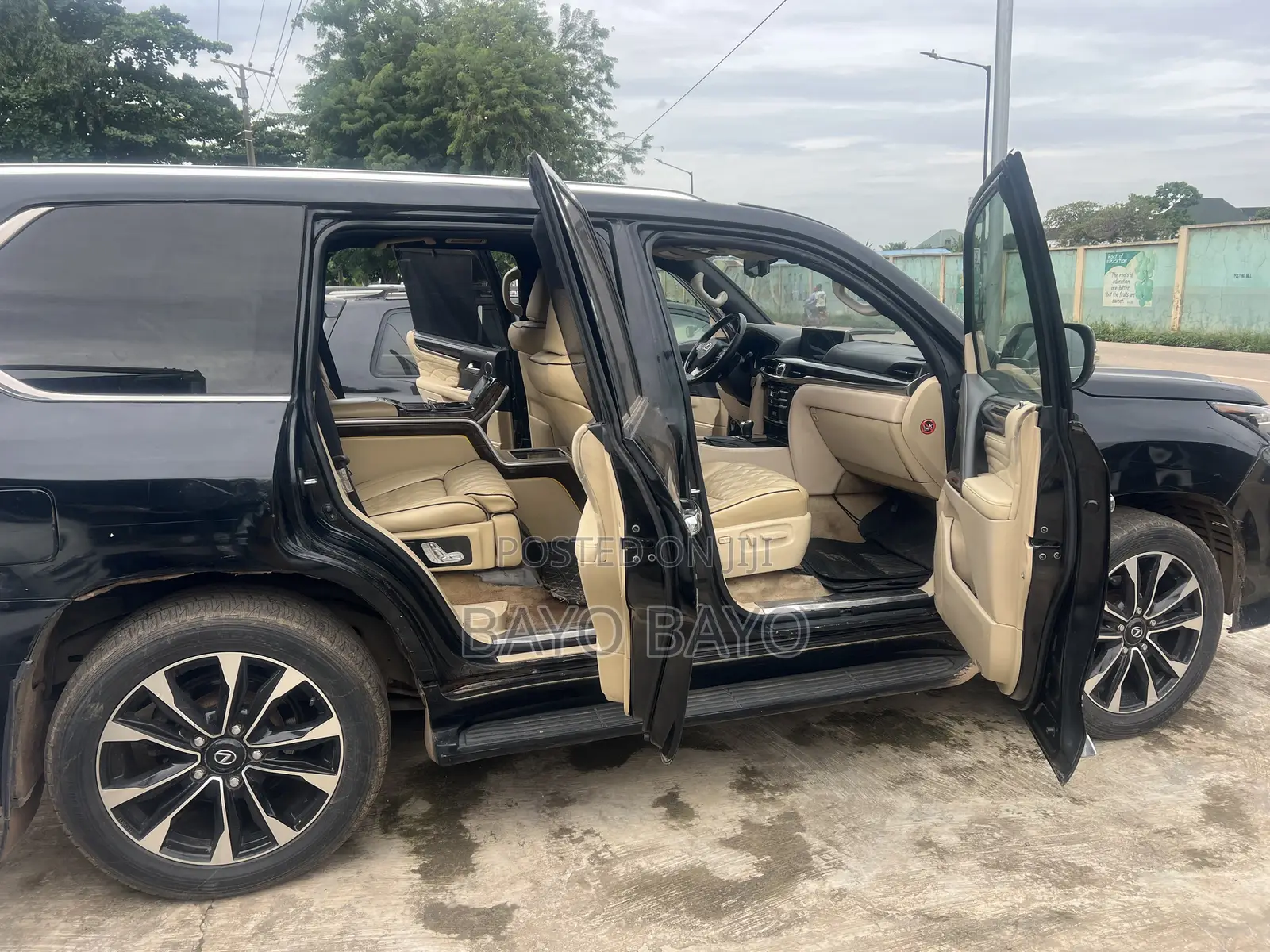 Lexus LX 570 2010 Black