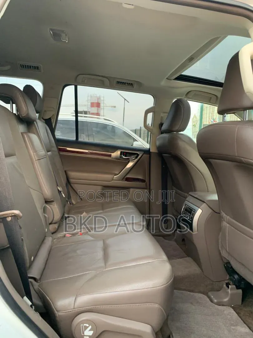 Lexus GX 460 Base 2016 White