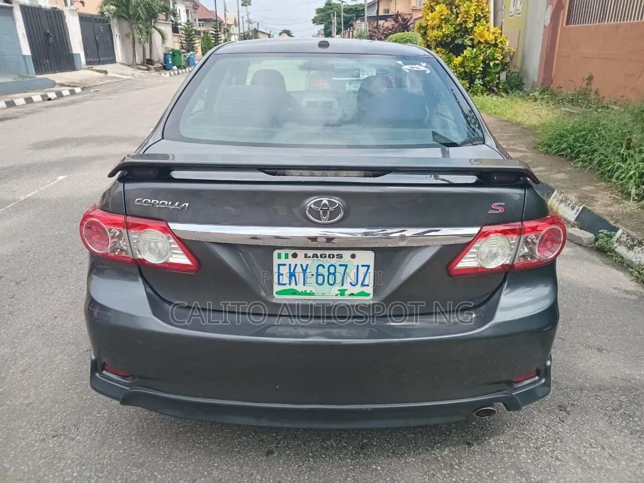 Toyota Corolla 2011 Gray